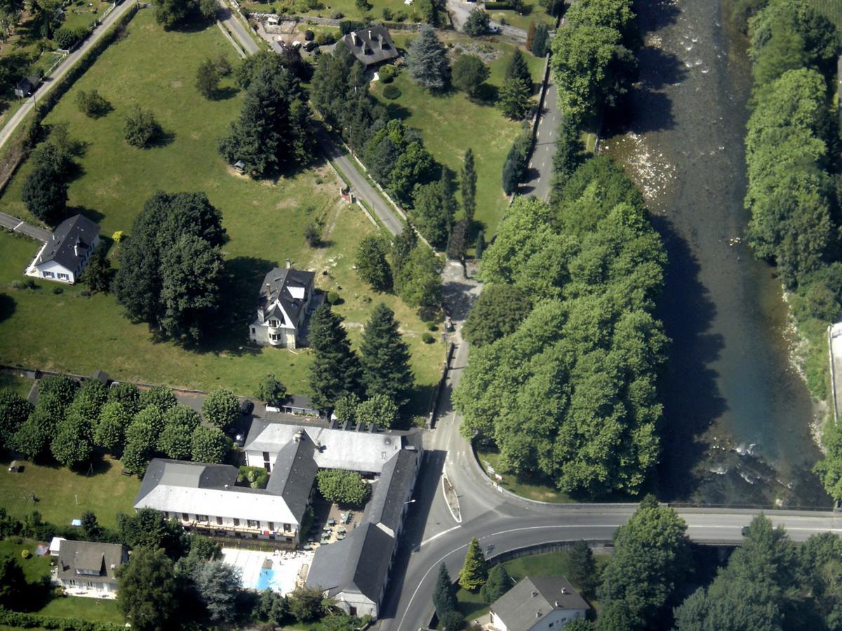 Auberge De La Vallee D'Ossau Izest Exterior photo