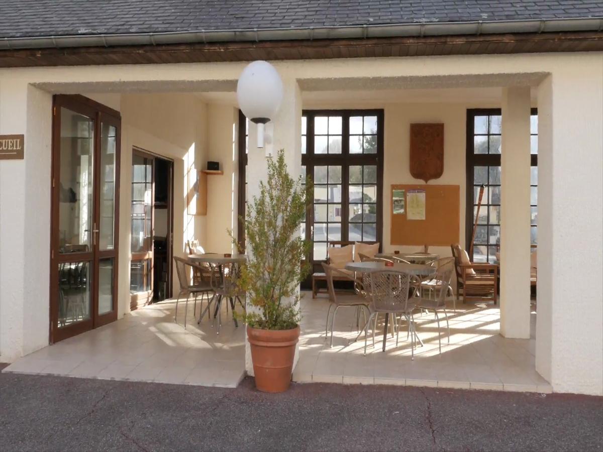 Auberge De La Vallee D'Ossau Izest Exterior photo